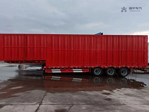 當您需要更大裝載空間時，選擇我們的大廂式半掛車！