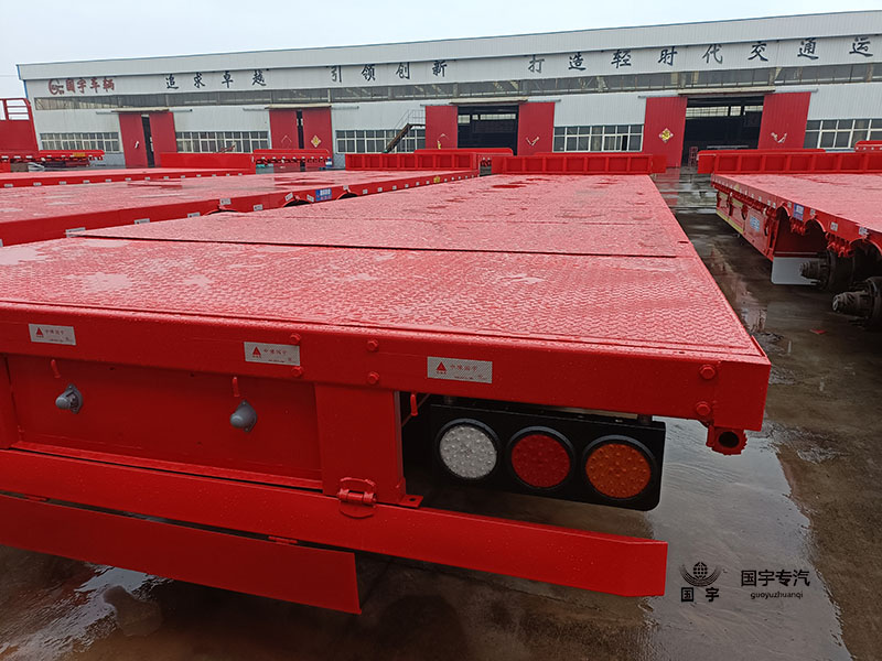 “低平板半掛車：一部由木材、鋼材和夢想編織的歷史”